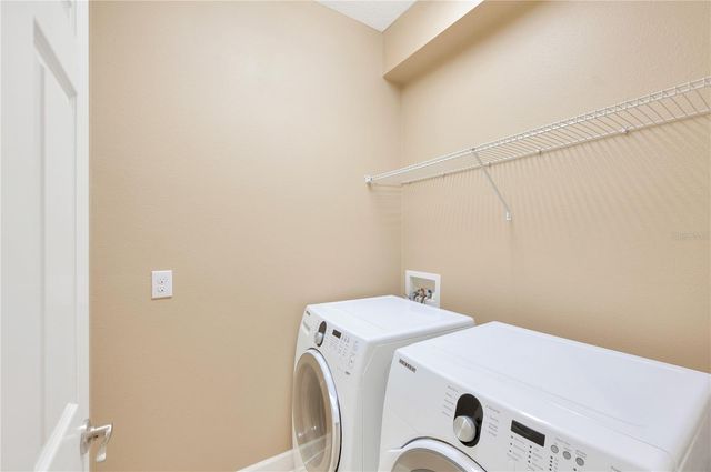 16065 BELLA WOODS DRIVE, Tampa, FL 33647