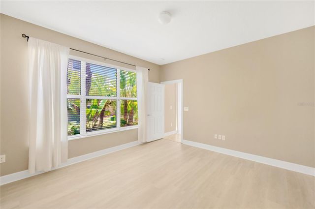 16065 BELLA WOODS DRIVE, Tampa, FL 33647