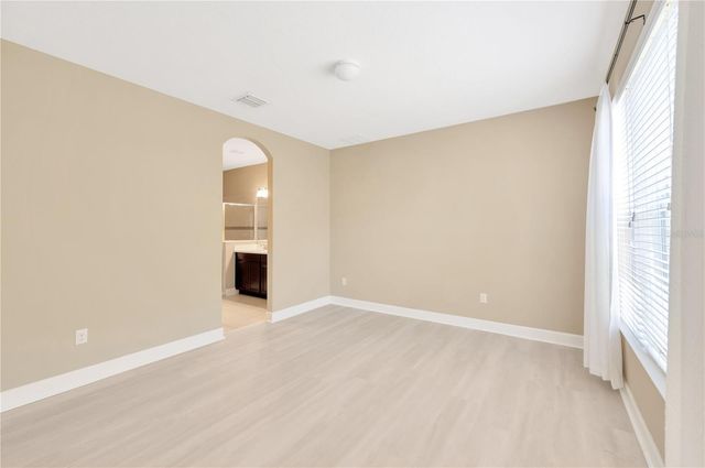 16065 BELLA WOODS DRIVE, Tampa, FL 33647