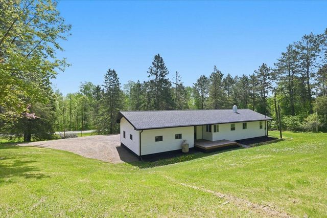 2253 Hay Lake Road, Carlton, MN 55718