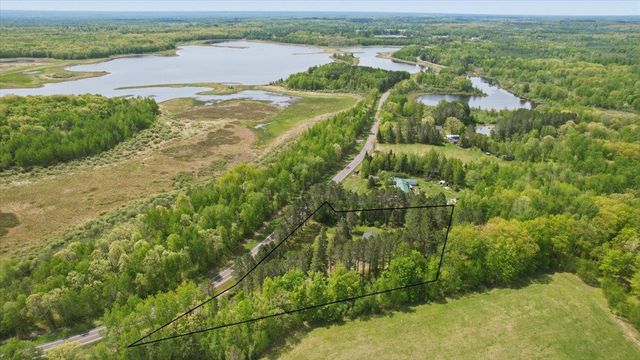 2253 Hay Lake Road, Carlton, MN 55718
