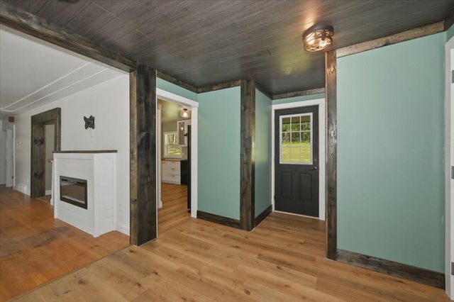 2253 Hay Lake Road, Carlton, MN 55718