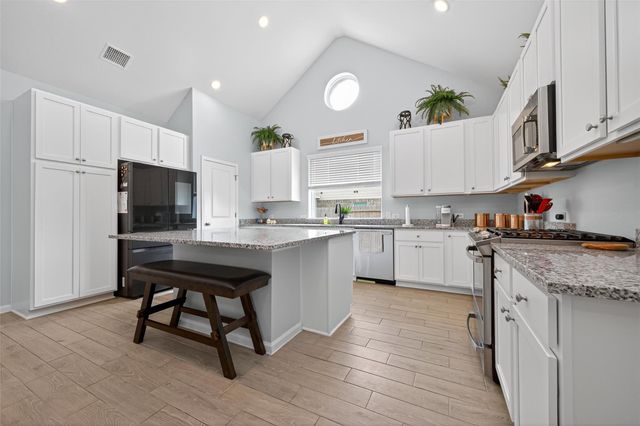 1141 Imperial Ranch Way, Dayton, TX 77535