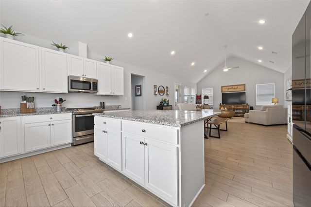 1141 Imperial Ranch Way, Dayton, TX 77535