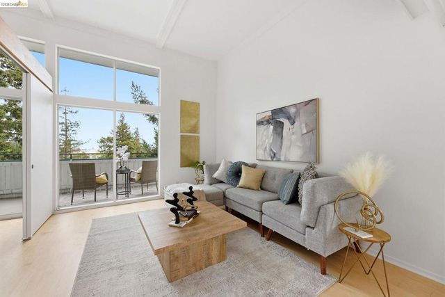 2634 Virginia St 33, Berkeley, CA 94709