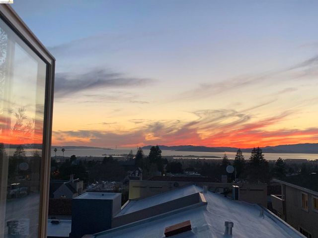 2634 Virginia St 33, Berkeley, CA 94709