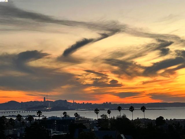 2634 Virginia St 33, Berkeley, CA 94709