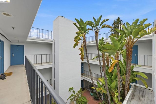 2634 Virginia St 33, Berkeley, CA 94709