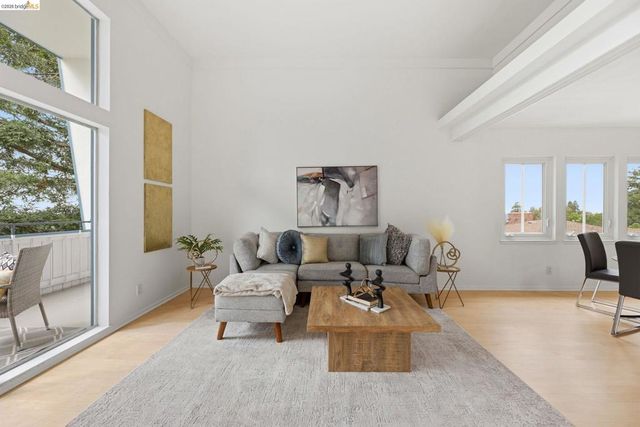 2634 Virginia St 33, Berkeley, CA 94709