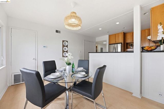 2634 Virginia St 33, Berkeley, CA 94709