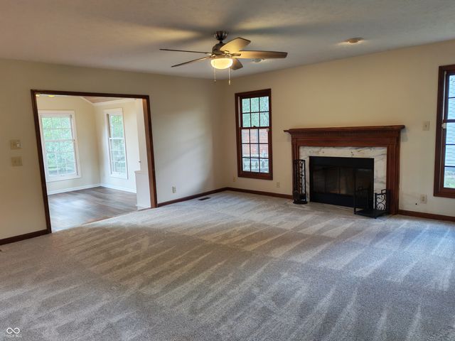 871 Franklin Trace, Zionsville, IN 46077