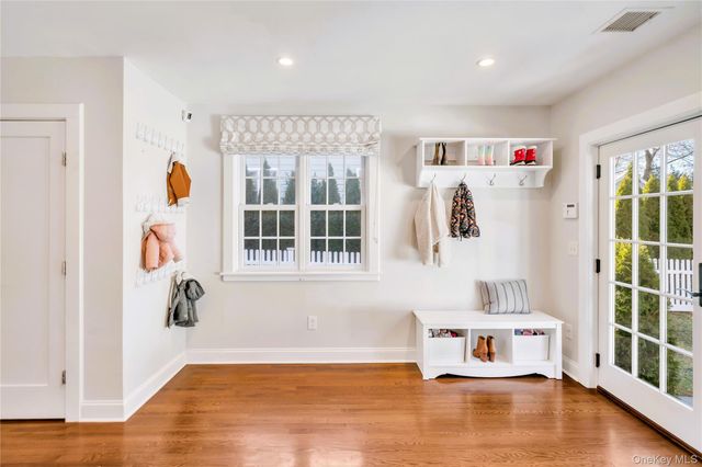 7 Putnam Road, Scarsdale, NY 10583