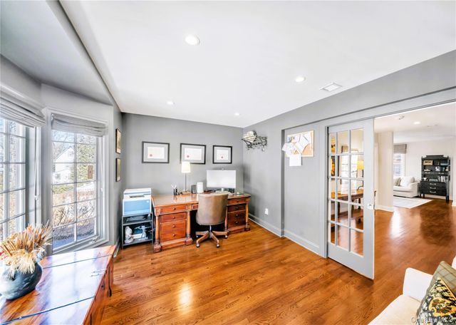 7 Putnam Road, Scarsdale, NY 10583