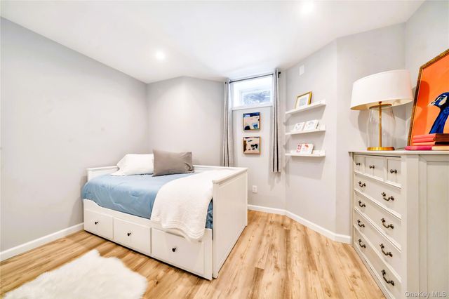 7 Putnam Road, Scarsdale, NY 10583