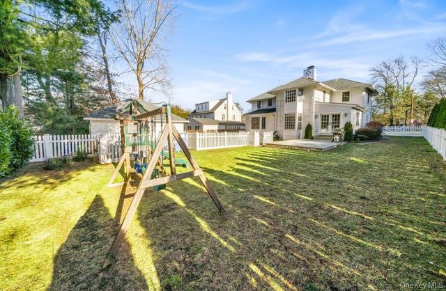 7 Putnam Road, Scarsdale, NY 10583