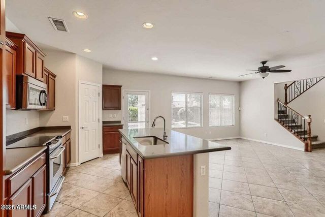 2039 W Kathleen Road, Phoenix, AZ 85023
