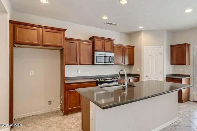 2039 W Kathleen Road, Phoenix, AZ 85023