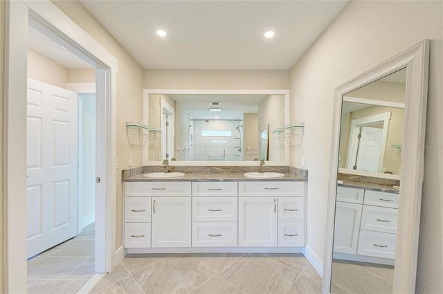 1679 VALLEY DRIVE, Venice, FL 34292