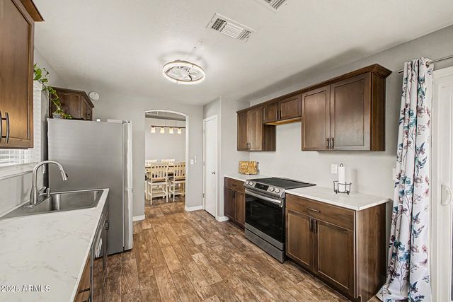 8536 W OCOTILLO Road, Glendale, AZ 85305