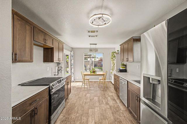 8536 W OCOTILLO Road, Glendale, AZ 85305