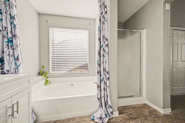 8536 W OCOTILLO Road, Glendale, AZ 85305