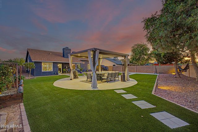 8536 W OCOTILLO Road, Glendale, AZ 85305
