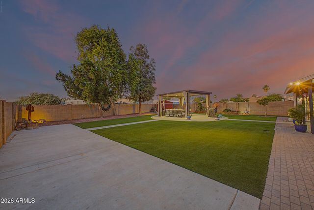 8536 W OCOTILLO Road, Glendale, AZ 85305