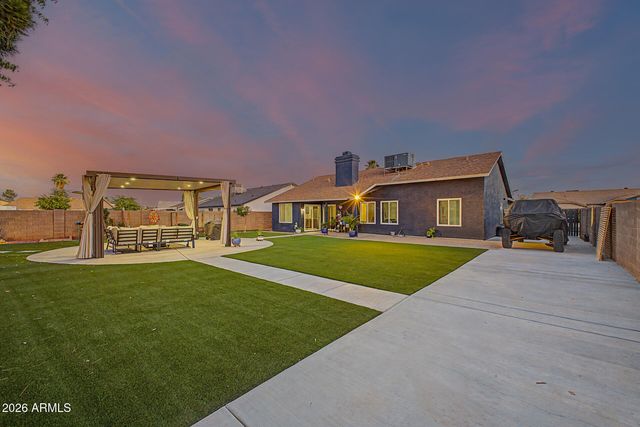 8536 W OCOTILLO Road, Glendale, AZ 85305