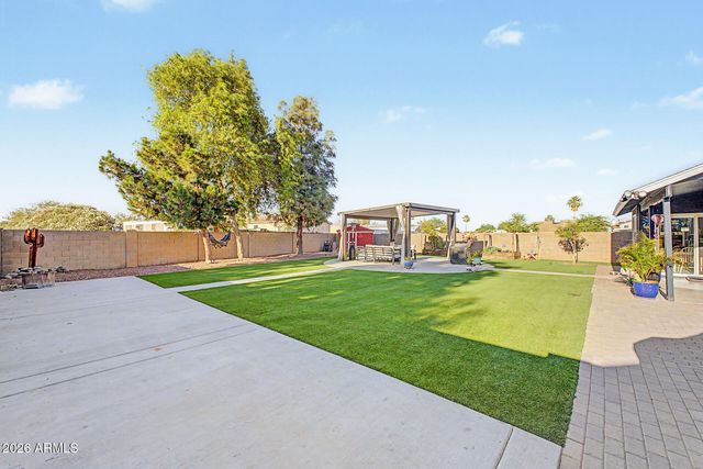 8536 W OCOTILLO Road, Glendale, AZ 85305