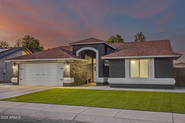 8536 W OCOTILLO Road, Glendale, AZ 85305