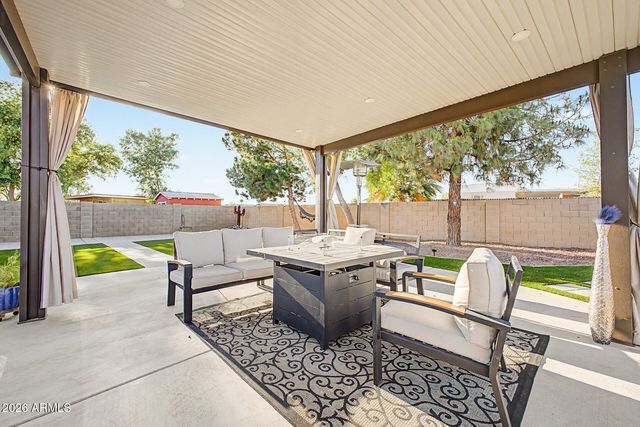 8536 W OCOTILLO Road, Glendale, AZ 85305