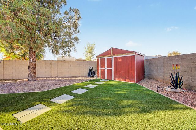 8536 W OCOTILLO Road, Glendale, AZ 85305