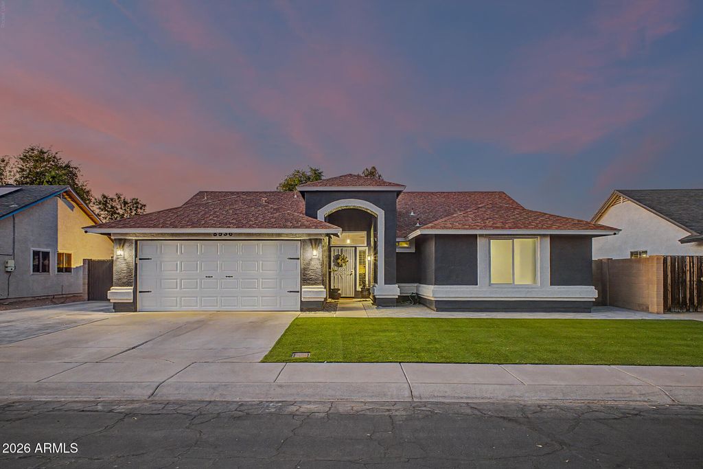 8536 W OCOTILLO Road, Glendale, AZ 85305