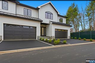 6 Cedar Court, Demarest, NJ 07627