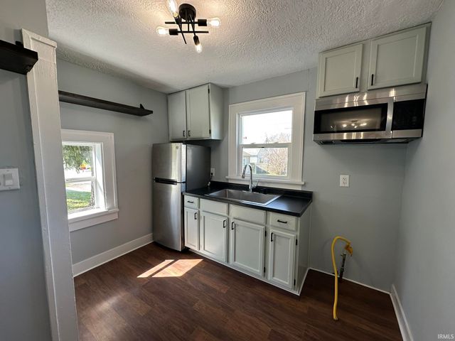 4102 Holton Avenue, Fort Wayne, IN 46806