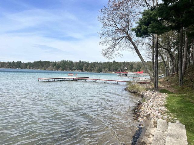 E1280 COUNTY ROAD Q, Waupaca, WI 54981