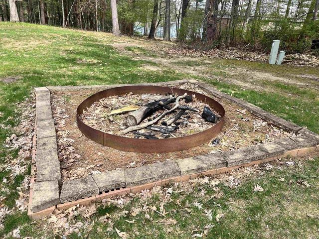E1280 COUNTY ROAD Q, Waupaca, WI 54981
