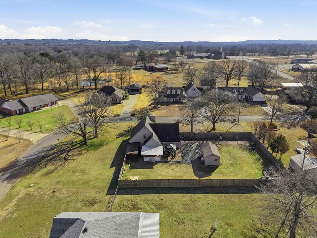 16 Burnett Circle, Greenbrier, AR 72058