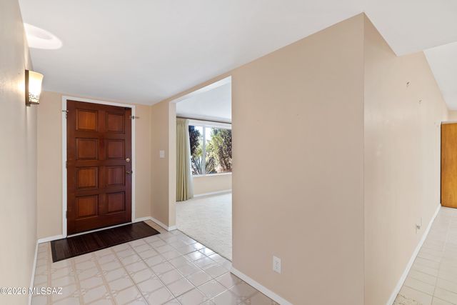 410 W Camino Fairhaven, Tucson, AZ 85704