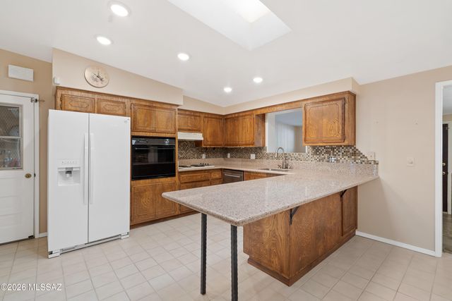 410 W Camino Fairhaven, Tucson, AZ 85704