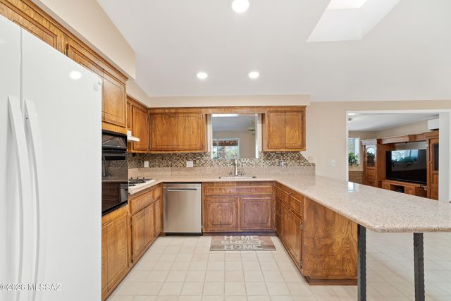 410 W Camino Fairhaven, Tucson, AZ 85704