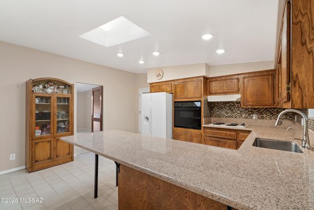 410 W Camino Fairhaven, Tucson, AZ 85704