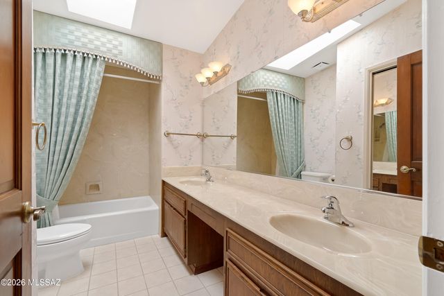 410 W Camino Fairhaven, Tucson, AZ 85704