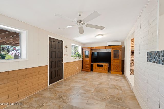 410 W Camino Fairhaven, Tucson, AZ 85704