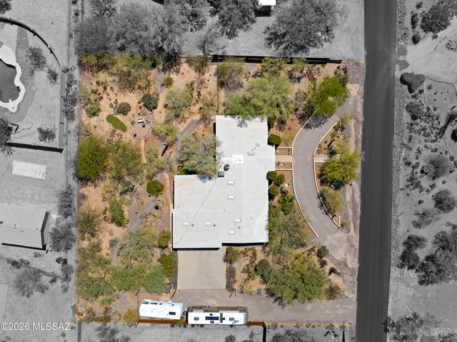 410 W Camino Fairhaven, Tucson, AZ 85704