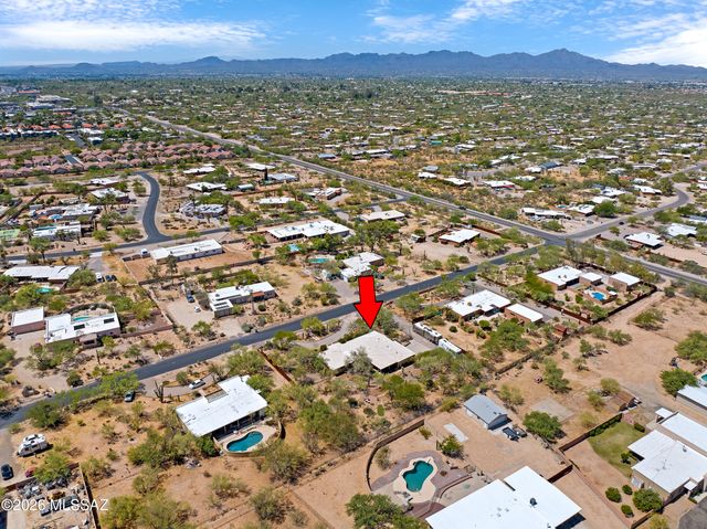 410 W Camino Fairhaven, Tucson, AZ 85704