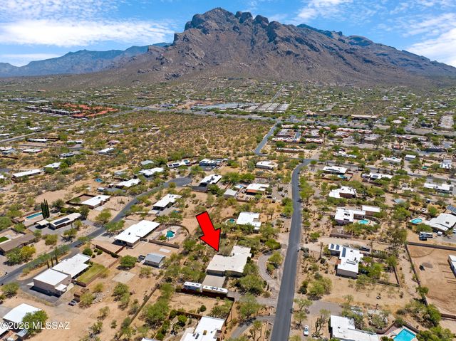 410 W Camino Fairhaven, Tucson, AZ 85704
