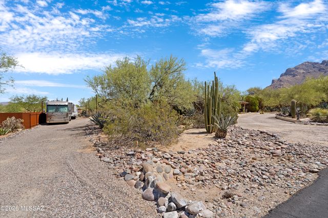 410 W Camino Fairhaven, Tucson, AZ 85704