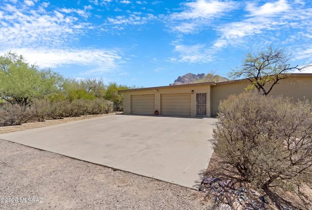 410 W Camino Fairhaven, Tucson, AZ 85704
