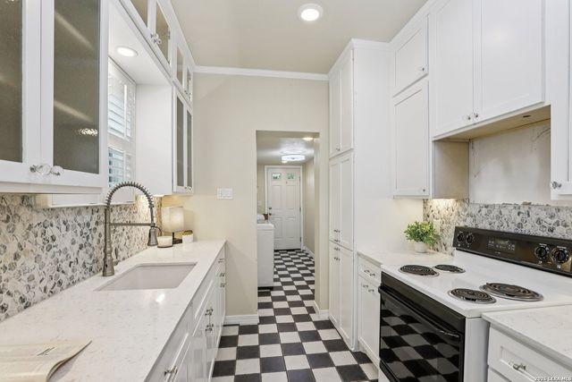 1331 W ROSEWOOD AVE, San Antonio, TX 78201